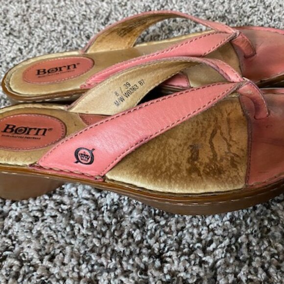 BORN Flip Flips SANDALS * PINK Coral 100% LEATHER UPPERS & padded insole~ 8 / 39 - Picture 3 of 12